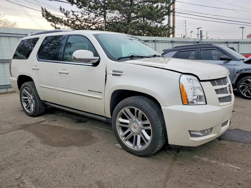 2014 CADILLAC ESCALADE PREMIUM  