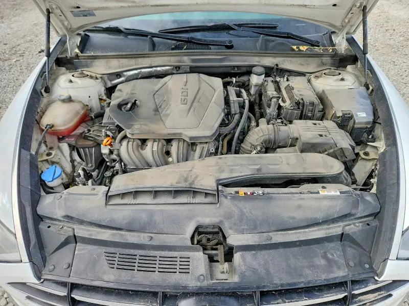 2022 HYUNDAI SONATA SE  