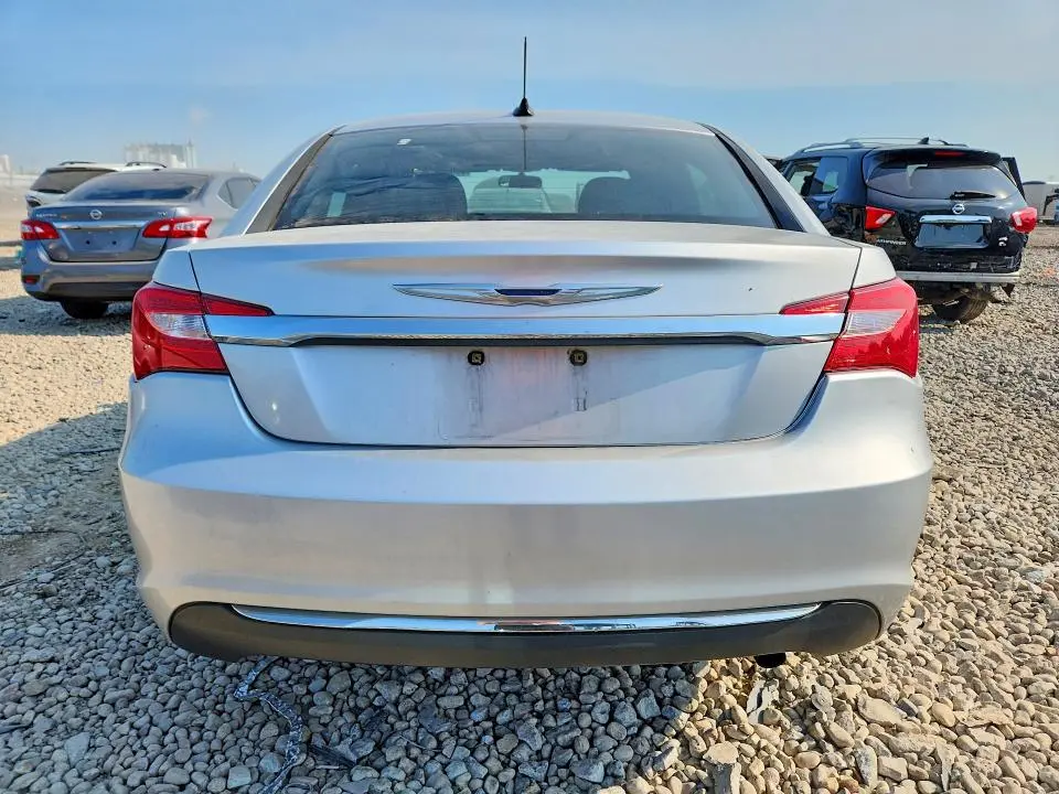 2012 CHRYSLER 200   