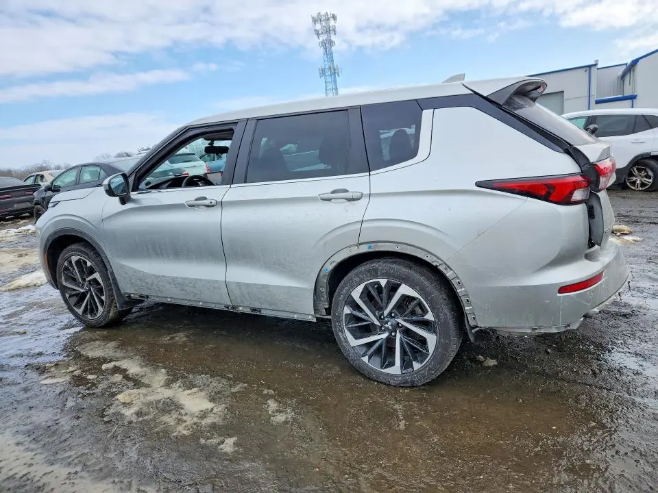 2022 MITSUBISHI OUTLANDER ES  