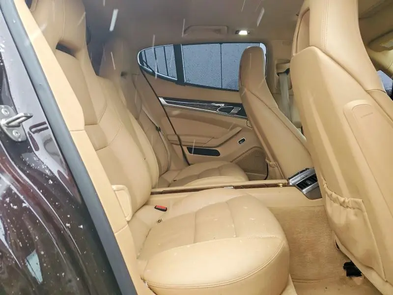 2013 PORSCHE PANAMERA 2  