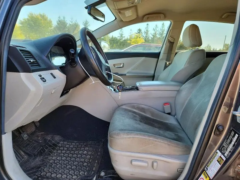 2012 TOYOTA VENZA LE  