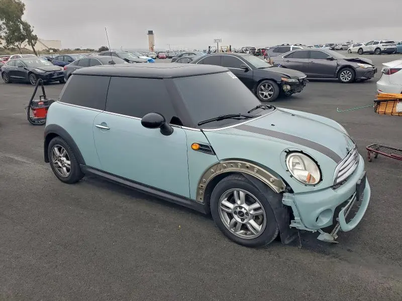 2013 MINI COOPER   
