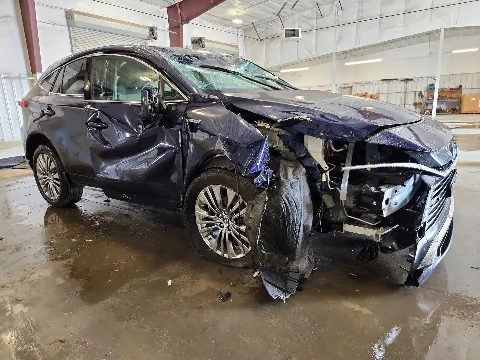 2021 TOYOTA VENZA LIMITED  