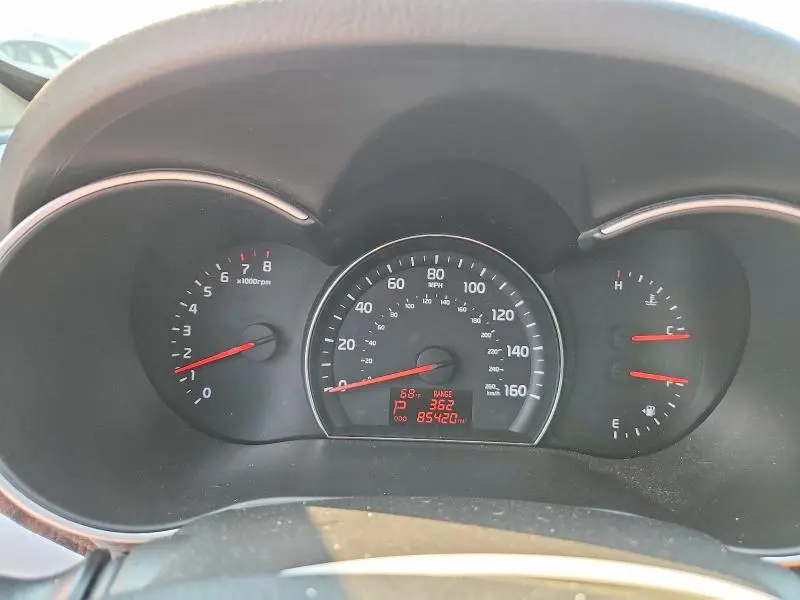 2015 KIA SORENTO LX  