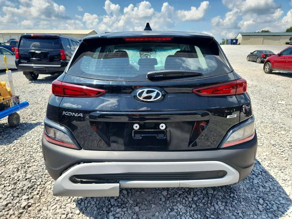 2023 HYUNDAI KONA SE  