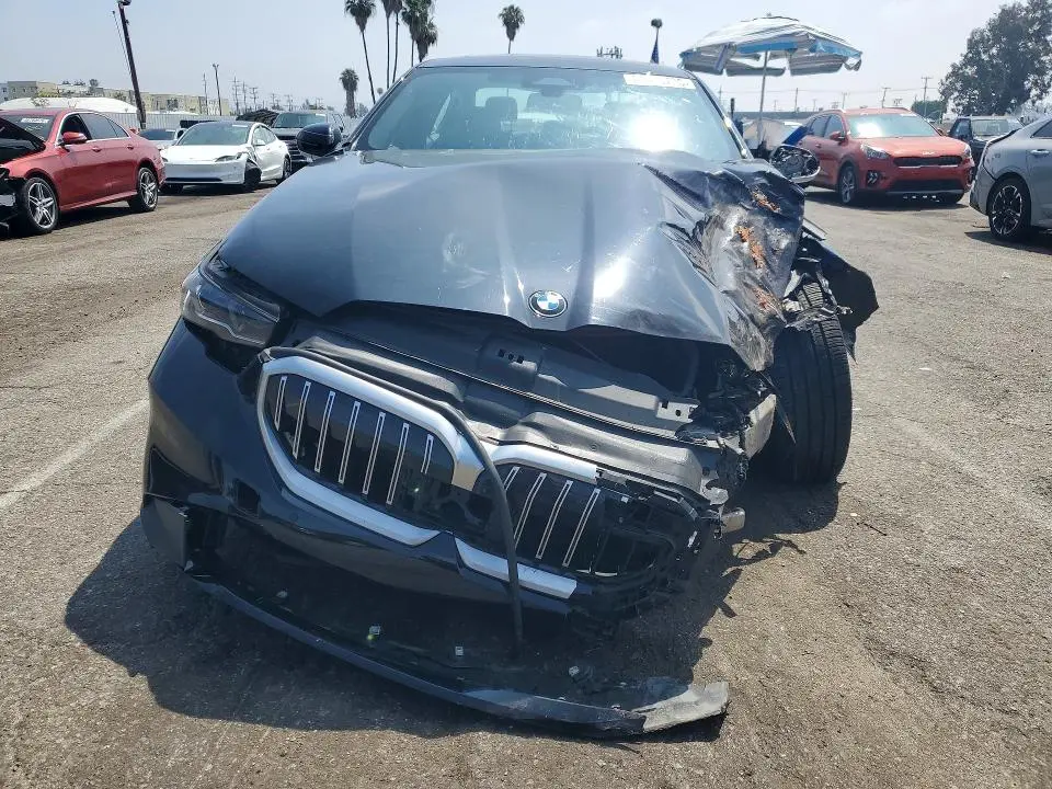 2025 BMW 530 I  