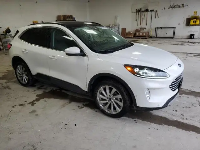 2022 FORD ESCAPE TITANIUM  