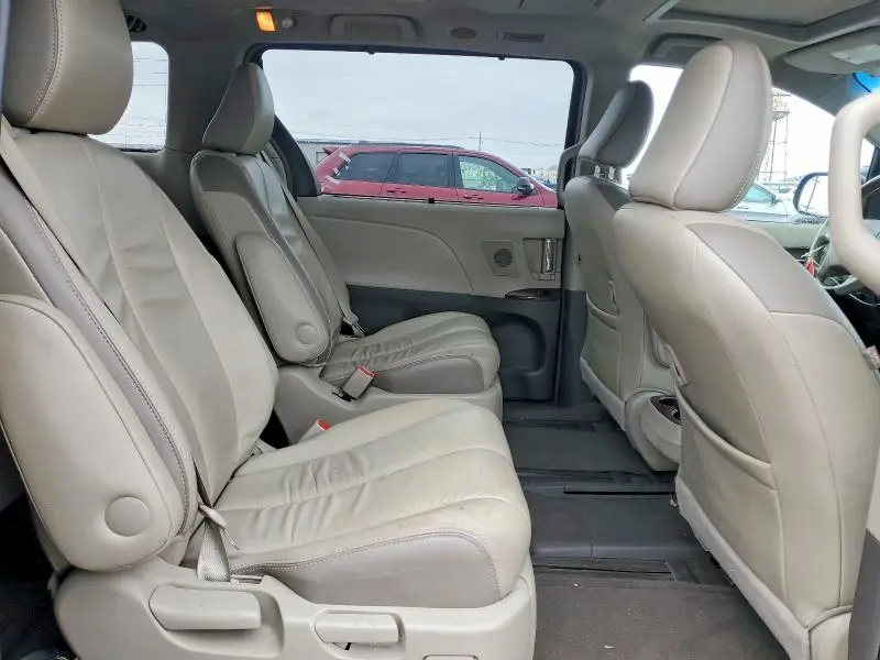 2013 TOYOTA SIENNA LIMITED 7-PASSENGER  