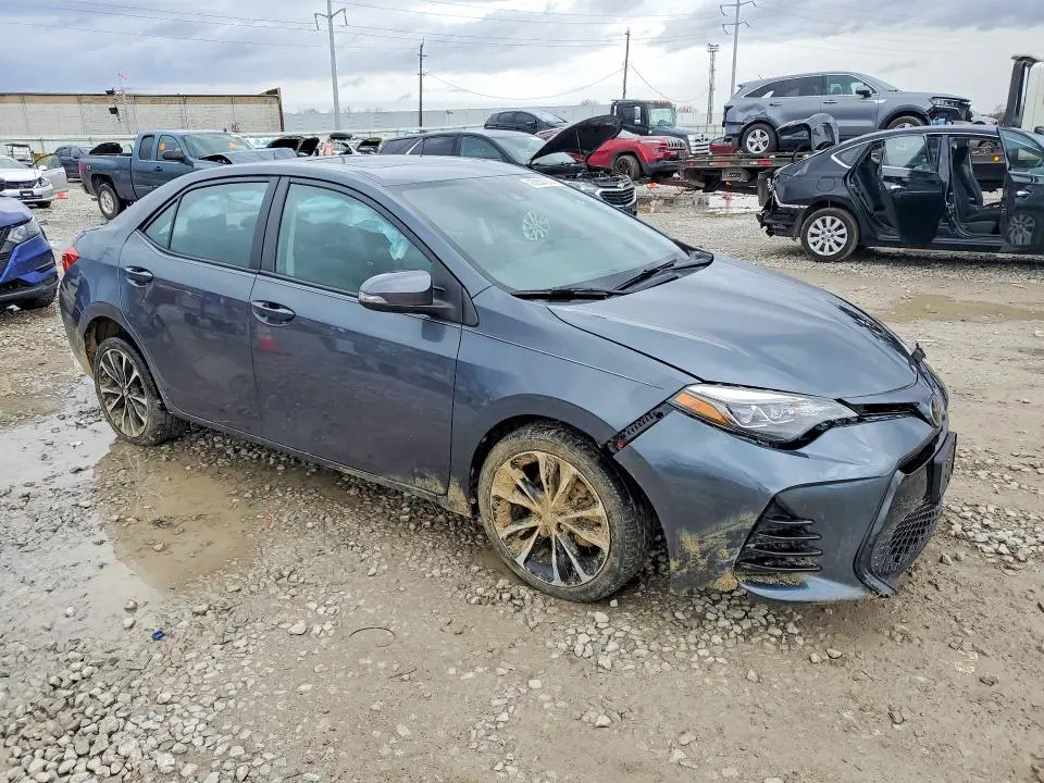 2018 TOYOTA COROLLA SE  