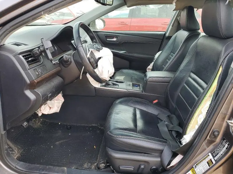 2015 TOYOTA CAMRY XLE  