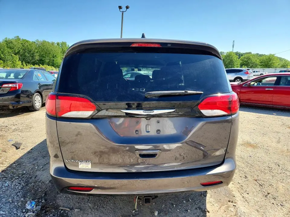 2022 CHRYSLER VOYAGER LX  