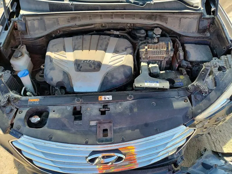 2016 HYUNDAI SANTA FE SE  