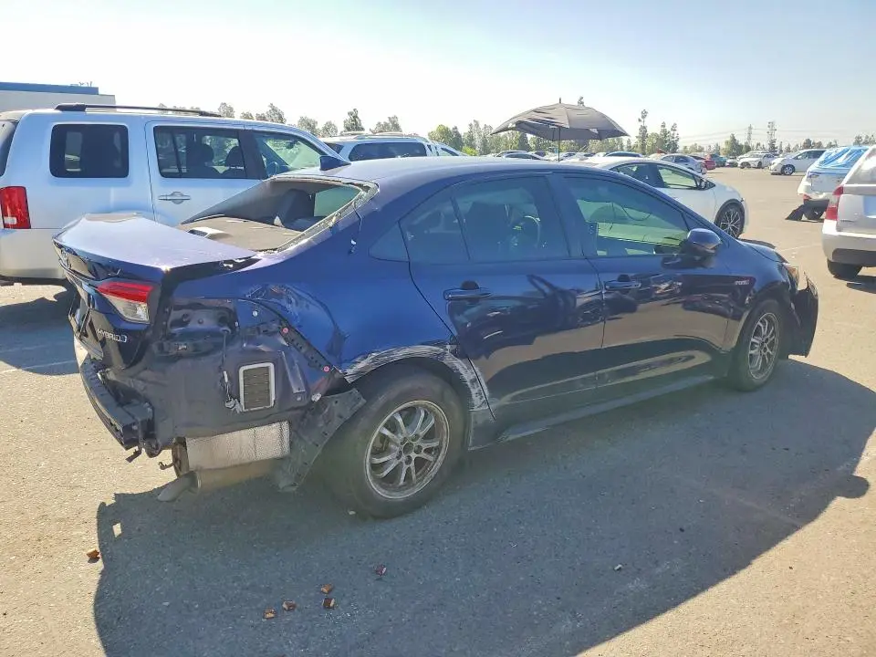 2021 TOYOTA COROLLA LE  