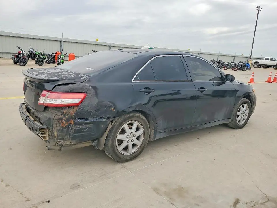 2011 TOYOTA CAMRY BASE  