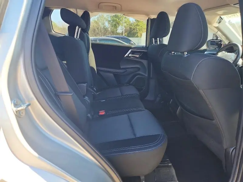 2024 MITSUBISHI OUTLANDER ES  