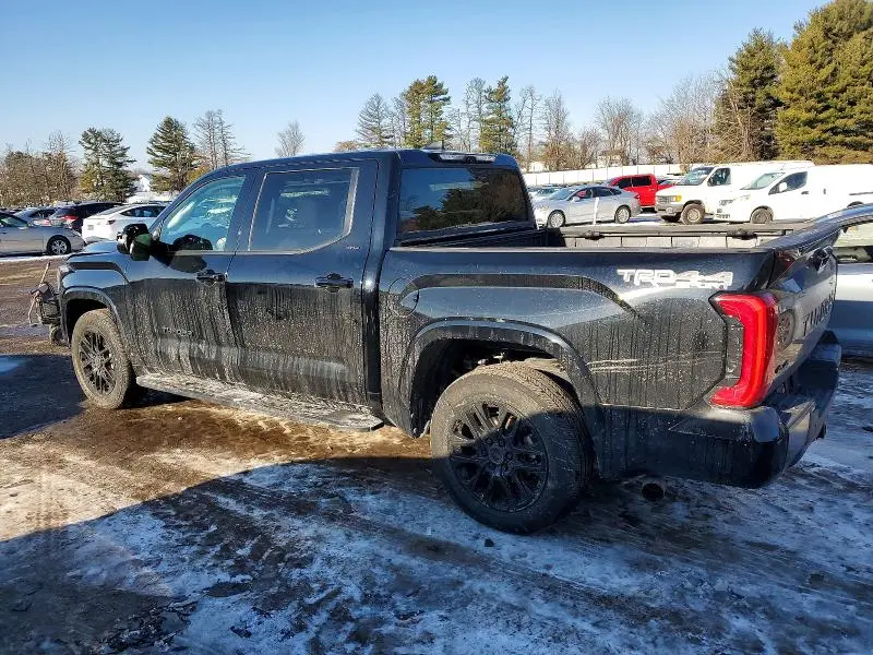 2024 TOYOTA TUNDRA CREWMAX SR  