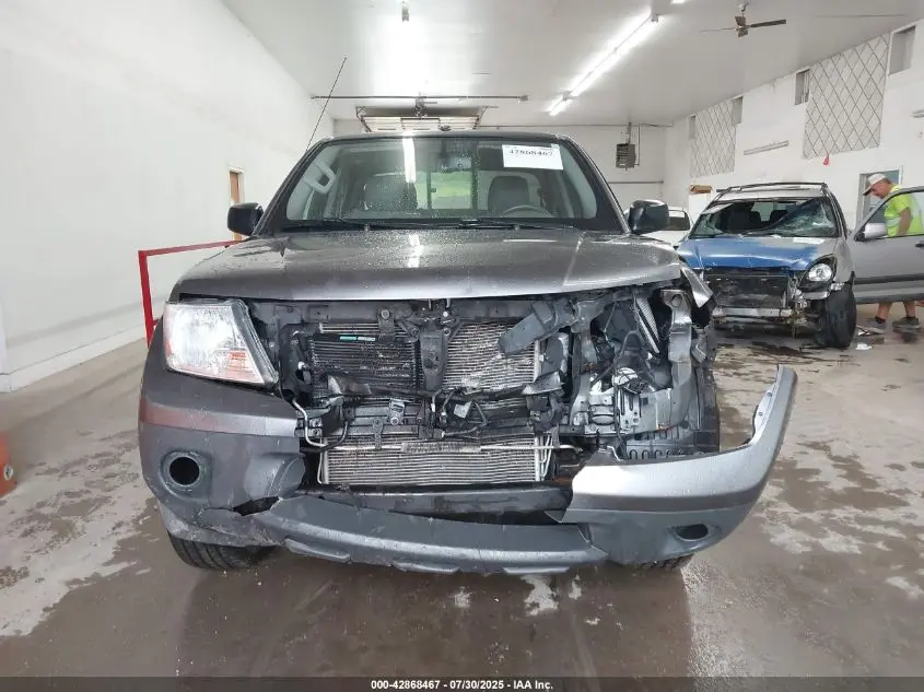 2017 NISSAN FRONTIER SV