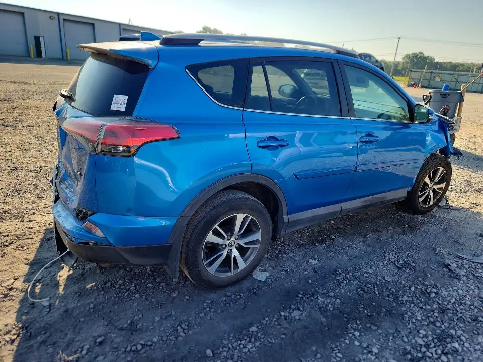2017 TOYOTA RAV4 XLE  