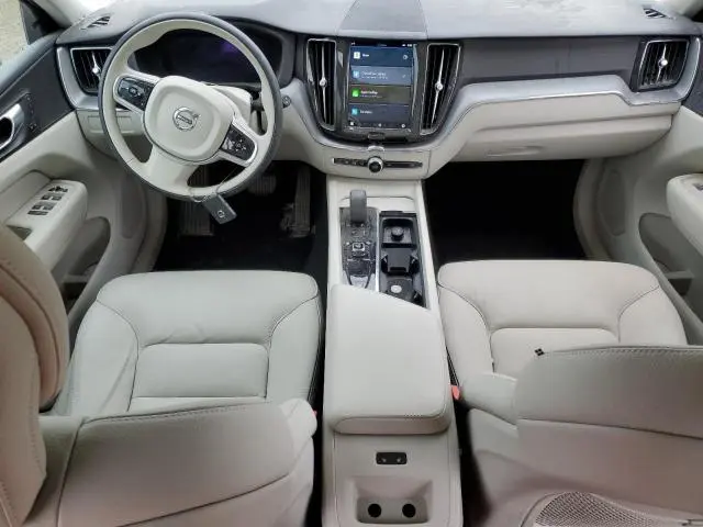 2024 VOLVO XC60 CORE  