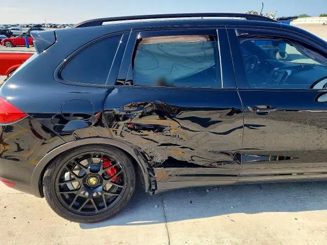 2014 PORSCHE CAYENNE S  