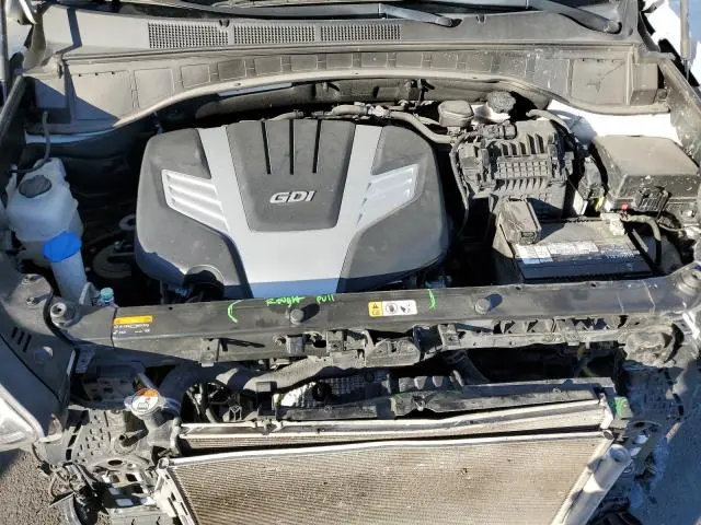 2018 HYUNDAI SANTA FE SE  