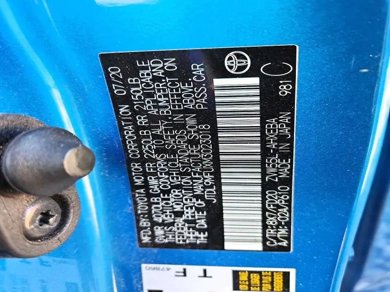 2021 TOYOTA PRIUS LE  