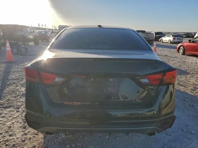 2020 NISSAN ALTIMA SR  