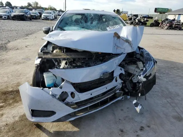 2024 NISSAN VERSA SR  