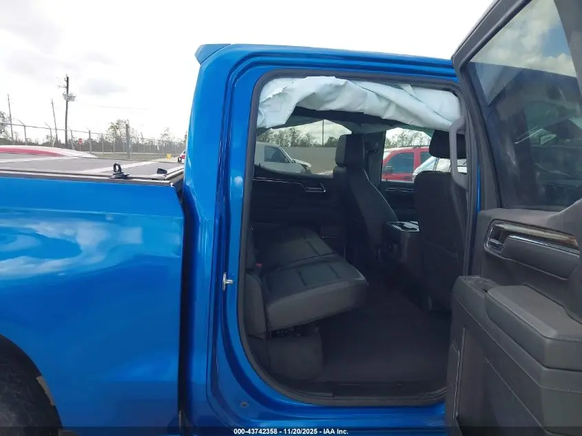 2024 CHEVROLET SILVERADO 1500 4WD  SHORT BED RST