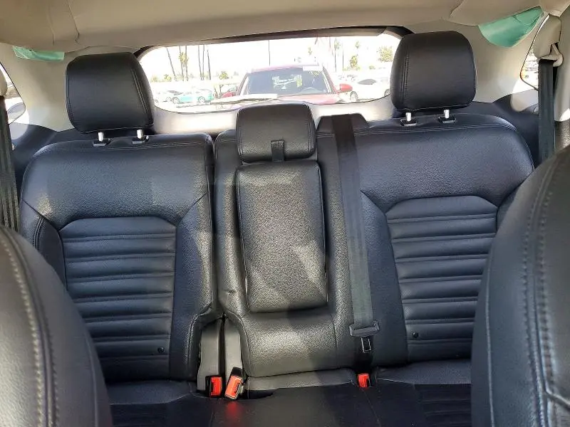 2016 FORD EDGE SE  