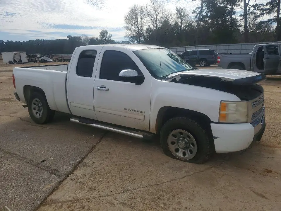 2011 CHEVROLET SILVERADO C1500 LS  