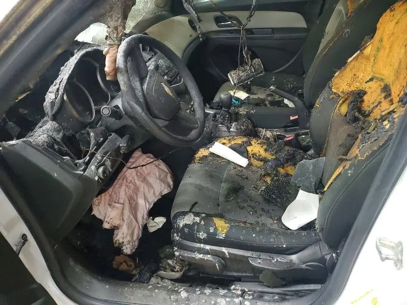 2011 CHEVROLET CRUZE LS  