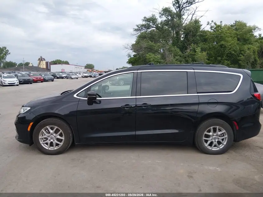 2022 CHRYSLER PACIFICA TOURING L