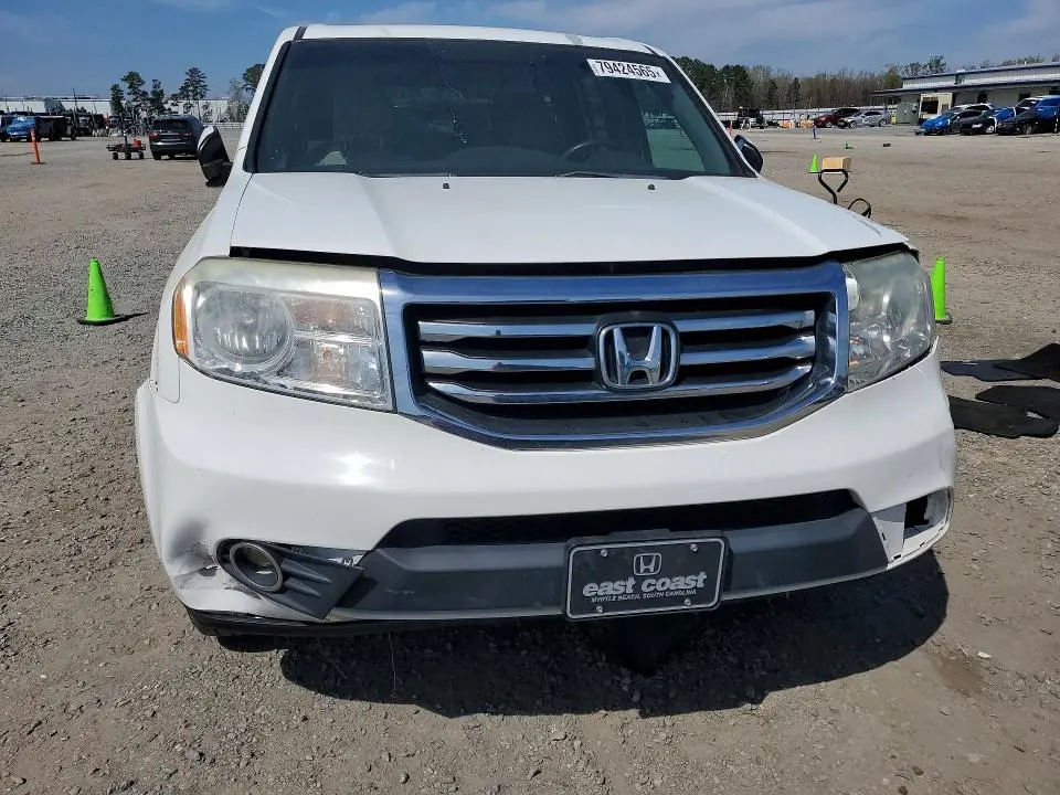 2015 HONDA PILOT SE  