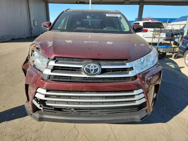 2017 TOYOTA HIGHLANDER SE  