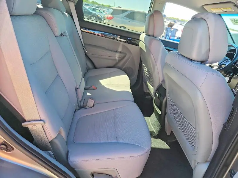 2015 KIA SORENTO LX  