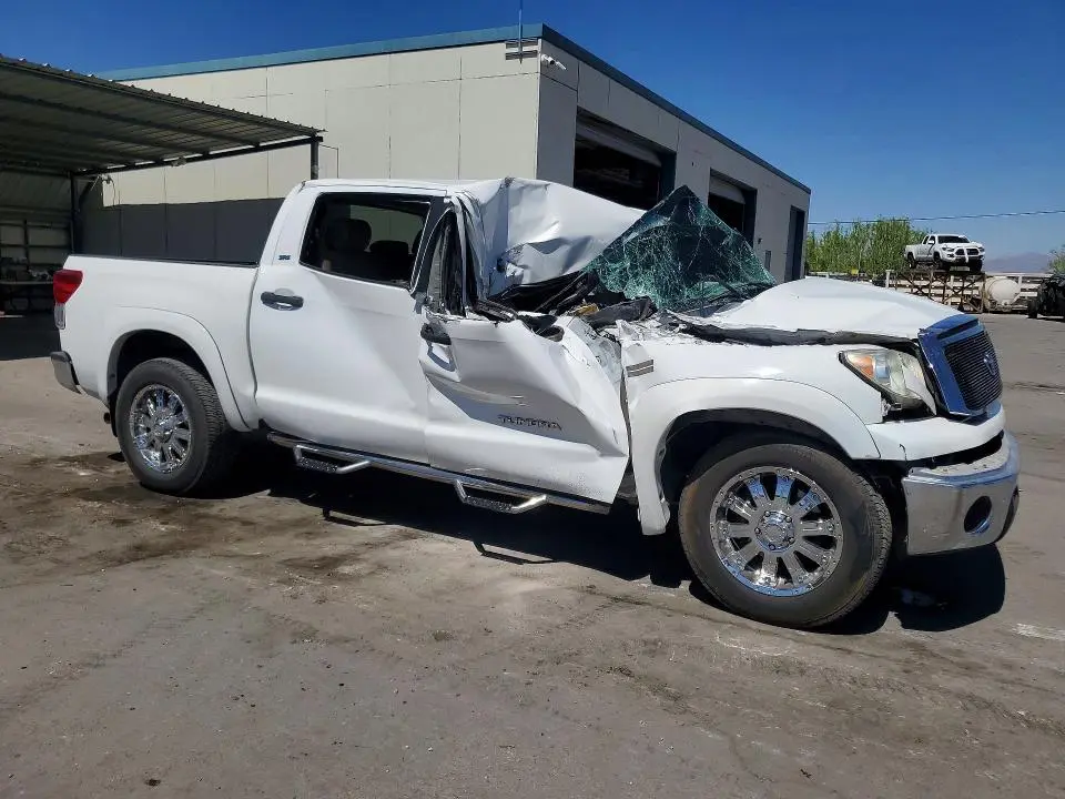 2011 TOYOTA TUNDRA GRADE  