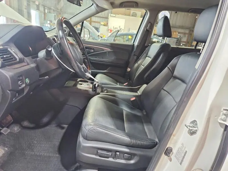 2021 HONDA PILOT SE  