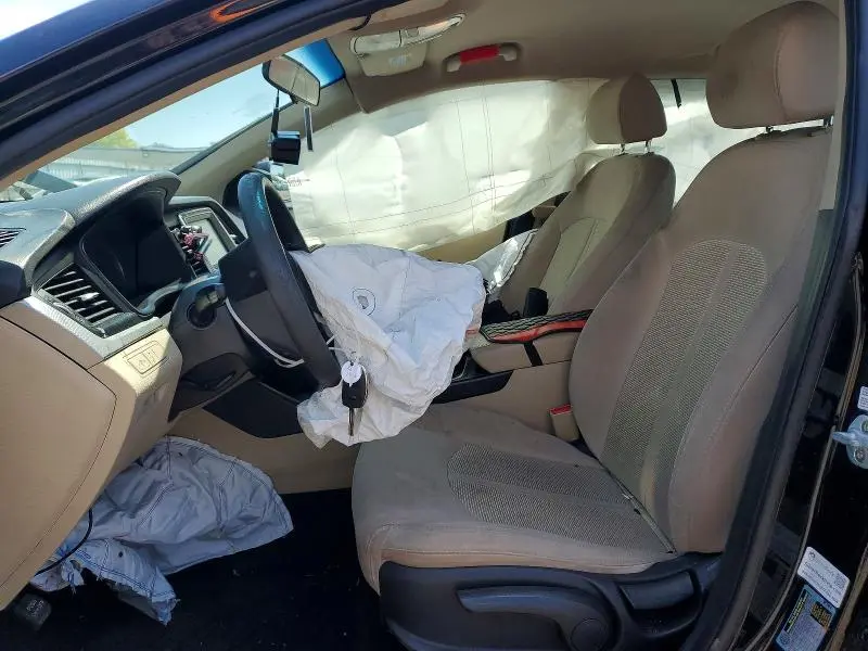 2018 HYUNDAI SONATA SE  