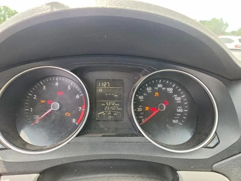 2015 VOLKSWAGEN JETTA BASE  