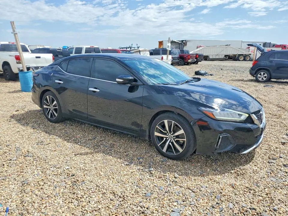 2021 NISSAN MAXIMA SV  