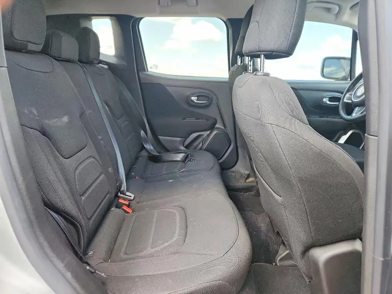 2021 JEEP RENEGADE LATITUDE  