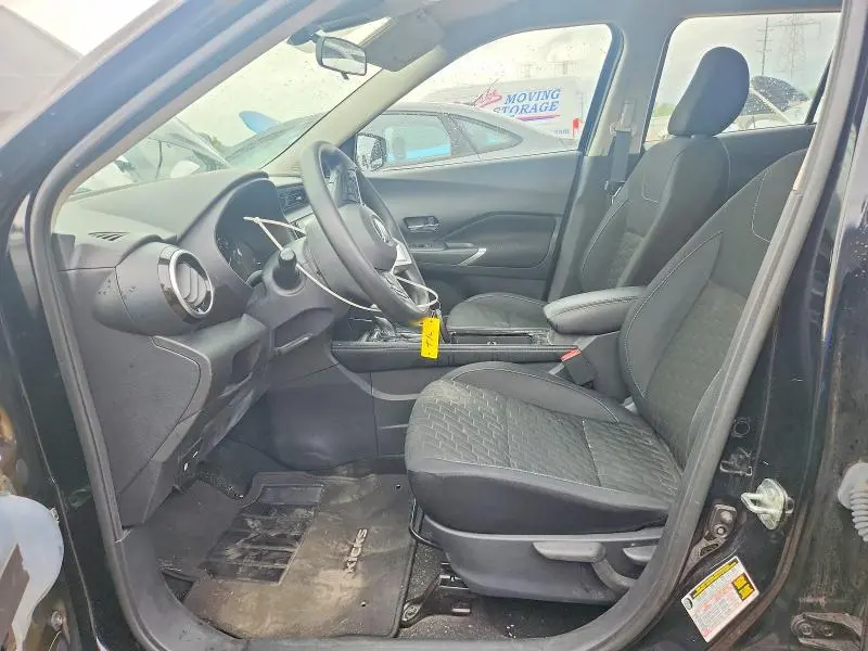 2021 NISSAN KICKS SV  