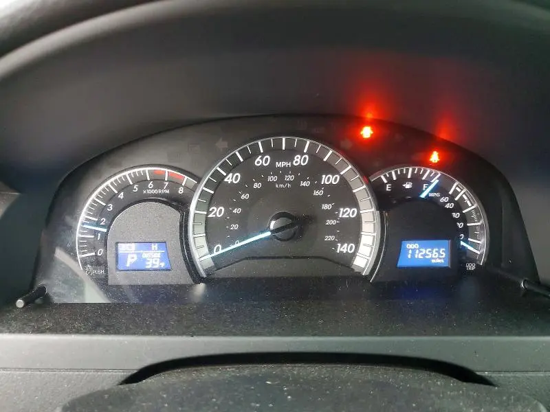 2014 TOYOTA CAMRY SE  