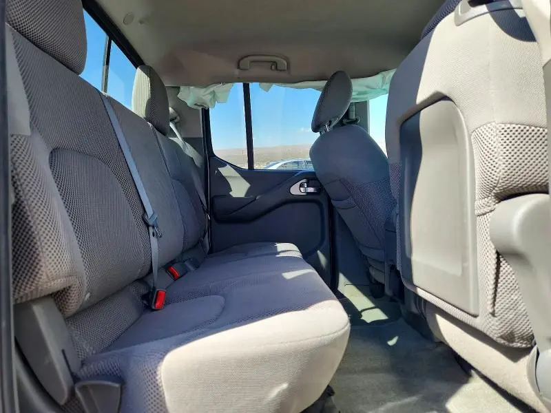 2014 NISSAN FRONTIER S  