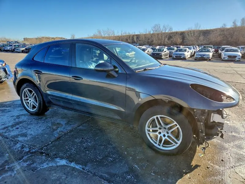 2017 PORSCHE MACAN   