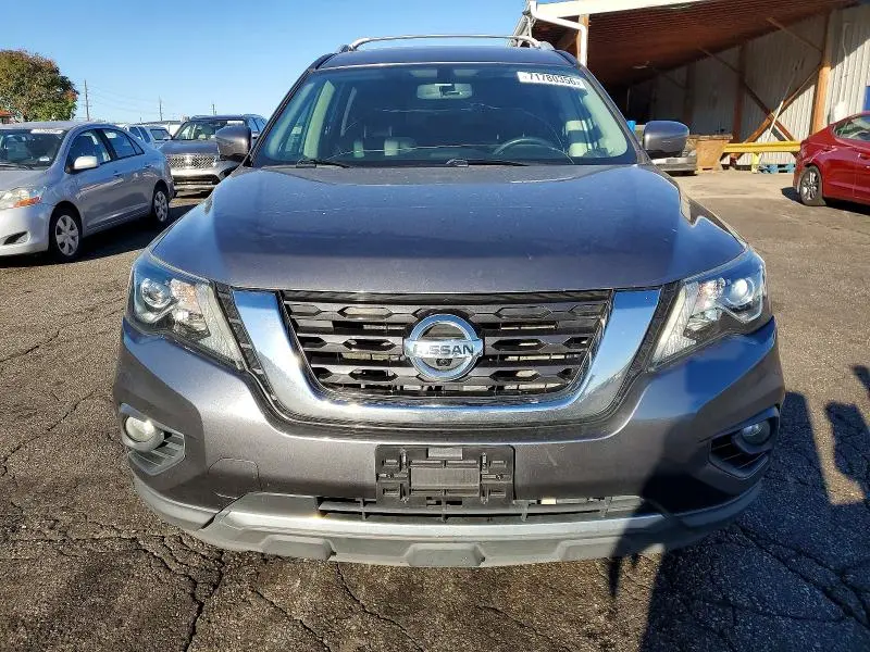 2017 NISSAN PATHFINDER SL  