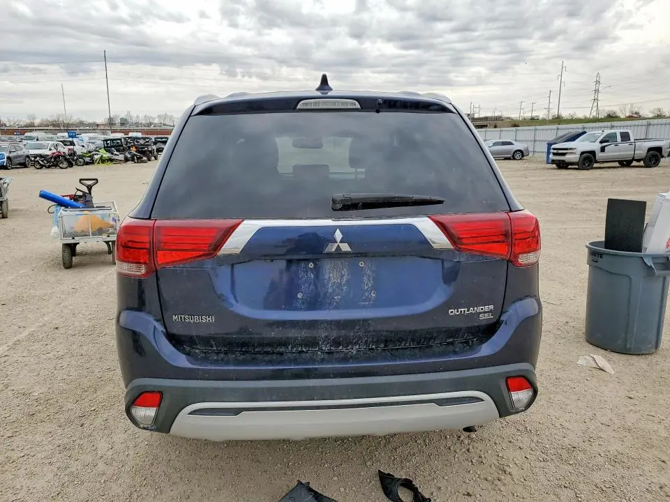 2019 MITSUBISHI OUTLANDER SE  