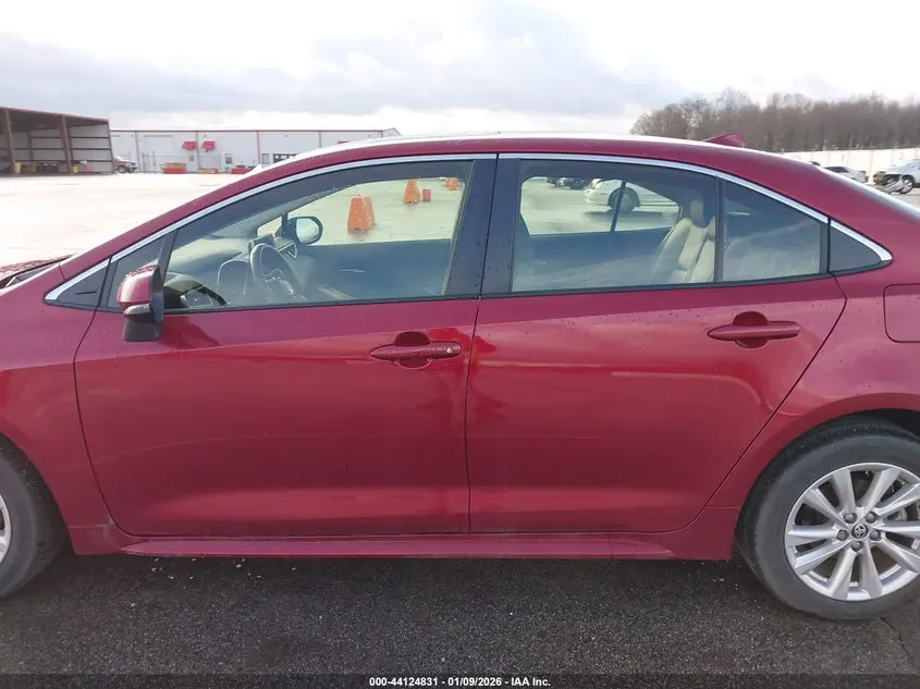 2024 TOYOTA COROLLA HYBRID XLE